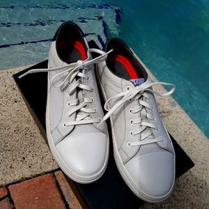 NEW Bilt brand mens off white leather tennis shoes. Brand new. Size 10